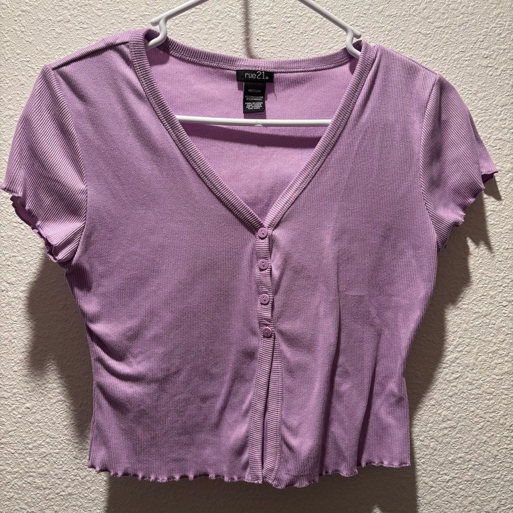 Rue21 light Purple Button-Up Crop Top with lettuce trim never worn